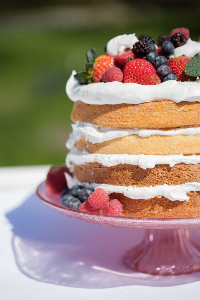 a lively affair, wimbledon wedding inspiration, vow bridal magazine